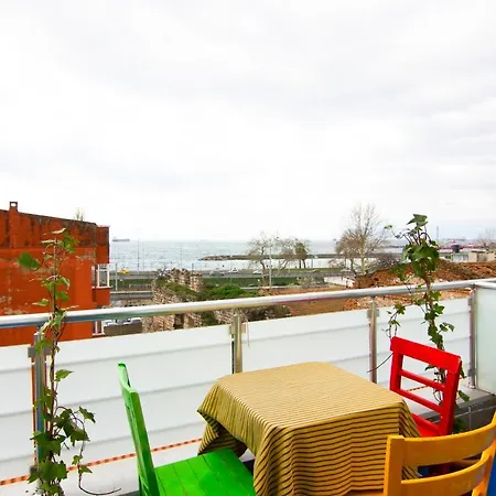 Elpida Boutique Hotel *
