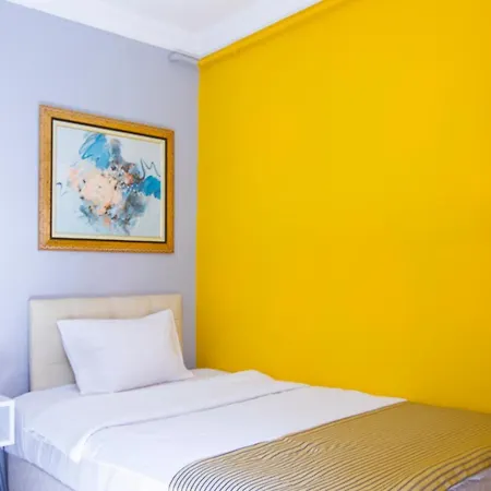Elpida Boutique Hotel *